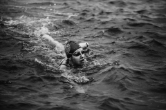 person-swimming-in-ocean-1936907_sw